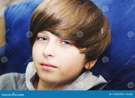 Brown Hair Blue Eye Boy / The Little Blue Eyed Boy A Portrait Stock ...