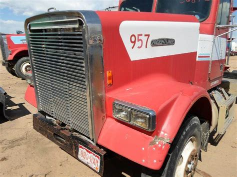 Freightliner Flc120s Hood For A 1985 Freightliner Flc120 For Sale