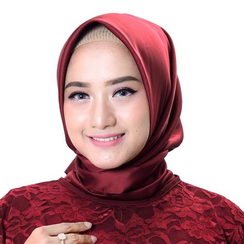 Jual Promo Muslimore Kerudung Hijab Jilbab Segi Empat Murah Marun