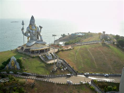 Thom's Blog: Murudeshwar Beach, Karnataka