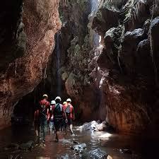 Famosas Cuevas del Lago Bayano Panamá Este Nativa Tours