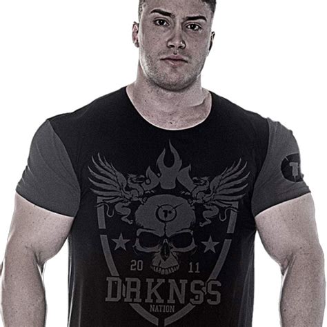 Camiseta Darkness Shield Preta Integralm Dica Meu Mundo Fit