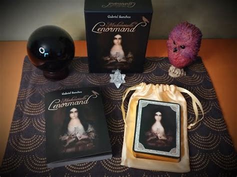 Présentation Mademoiselle Lenormand de Gabriel Sanchez YouTube