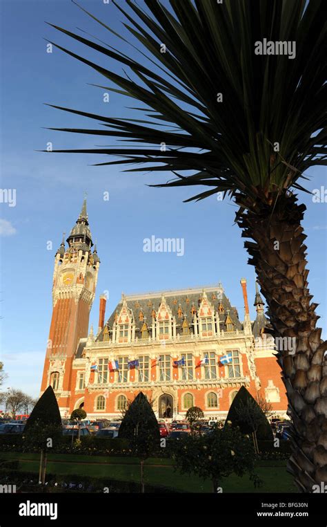 Calais Hotel de Ville in Calais northern France Stock Photo - Alamy