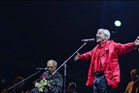 Jornal Correio Caetano Veloso Se Junta A Chico Buarque E Homenageia A