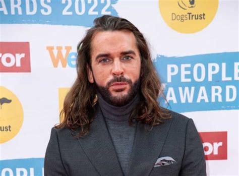 Pete Wicks unveils dramatic new facial hair look and talks life after ...