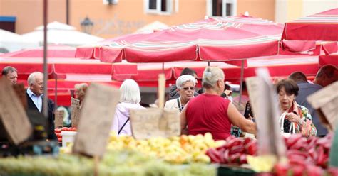 Galerija Vi E Od Posto Hrvata Tedi Ovog Uskrsa Unka U Kruhu Na