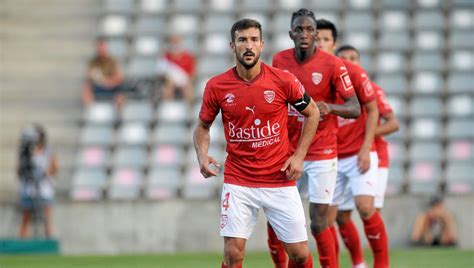 Ligue 2 Le Calendrier Du Nîmes Olympique Pour La Saison 2022 2023