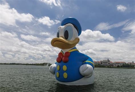 El Pato Donald Cumple A Os En Plena Forma