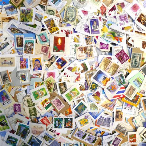 Timbres Au Kilo D Coller De Fragments De France Et Du Monde Entier