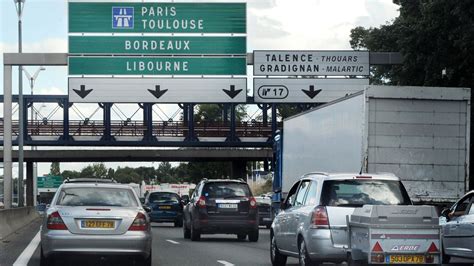 Trafic routier Bison futé voit rouge samedi en Auvergne Rhône Alpes