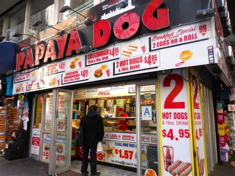 Jeremiah's Vanishing New York: Dogs & Papaya