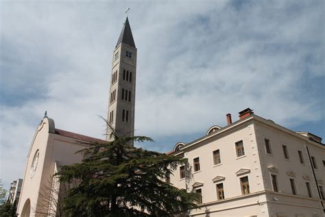 Foto Uskrs u franjevačkom samostanu u Mostaru Blagdan života