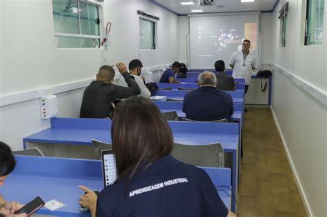 Qualifica Paran Vai Capacitar Alunos Em Cursos De Reas Da