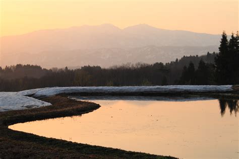 あけぼの色（新潟県長岡市軽井沢） 越後長岡発／建築・風景写真