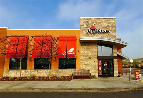 Applebee S Neighborhood Grill And Bar In Lakewood Ca