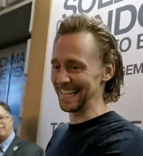 Pin By Amelia Minarik On Tom Hiddleston Tom Hiddleston Toms