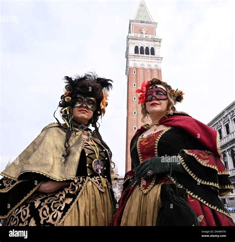 Karneval In Venedig Fotos Und Bildmaterial In Hoher Aufl Sung