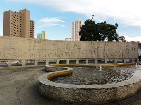 Praça Do Homem Nu - Curitiba para não Curitibanos: Praça 19 Dezembro