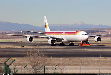 Ec Jnq Airbus A Iberia J M Carballo Jetphotos