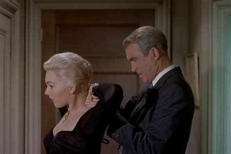 Kim Novak’s Wardrobe in Vertigo makes her the Ultimate Hitchcock Blonde ...