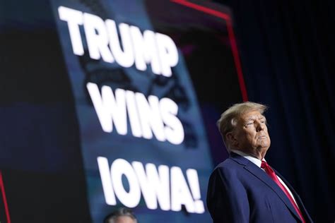 Vorwahlen In Iowa Trump Triumphiert DeSantis Hat Das Ende Der