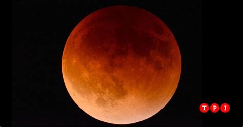 Eclissi Lunare Totale Oggi Novembre Quando E Come Vederla