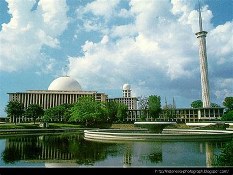 Photograph Galery of Indonesia: Istiqlal Mosque Jakarta