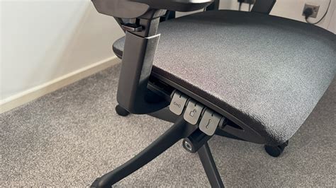 Flexispot Bs Pro Review This Ergonomic Office Chair Is So Adjustable