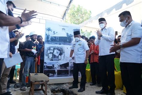 Gubernur Nova Letakkan Batu Pertama Pembangunan Masjid Aceh Di Sulawesi