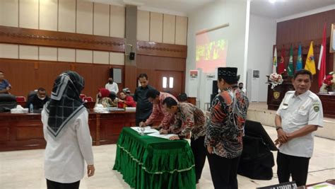 DPRD Provinsi Maluku Menyetujui Ranperda APBD Pemprov Maluku Tahun