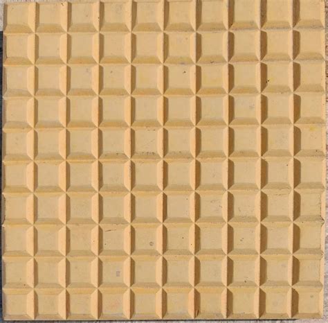 Concrete Checkered Tile Thickness 25mm Size 0 5x0 5 Feet 145x145 Mm