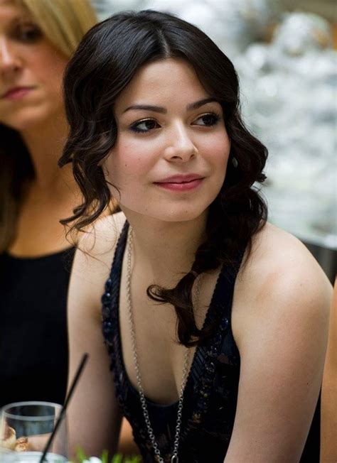 Miranda Cosgrove Hot