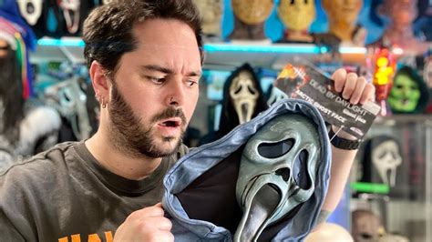 Another Brand New Ghostface Mask Score The Dead By Daylight Arctic Ghostface Scream Mask Youtube