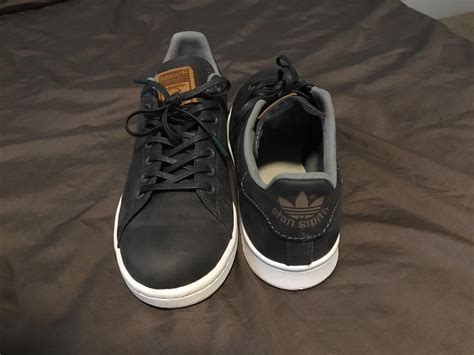 20 dollar outlet find : r/Sneakers