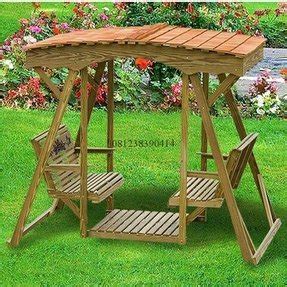 4 Person Glider Swing With Table | Letter G Decoration