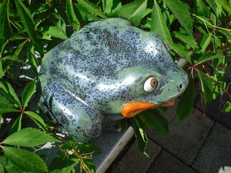 Frosch Aus Keramik Frostsicher Unikat Wasserspeier Etsy De