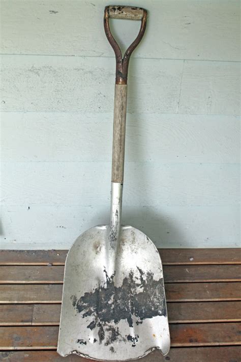 Diy Snowman Shovel Porch Decor —