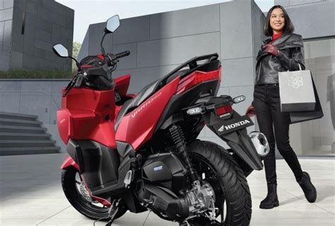 Honda Lancar Skuter Vario 160 Di Indonesia Enjin Lebih Power Bermula