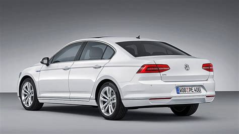 Plug In Hybrid Volkswagen Passat Gte Revealed Ahead Of Paris Auto Show