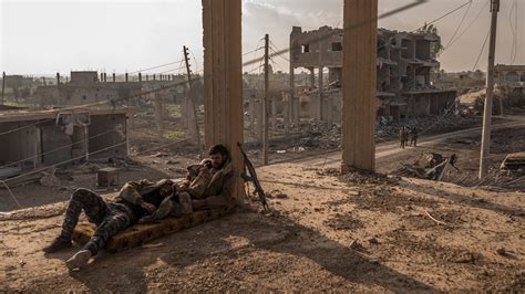 On The Front Lines In The Fight Against Isis Photos