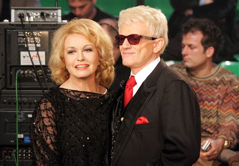 Gro E Trauer Um Hannelore Geliebte Ehefrau Von Heino Ist Tot Exxpress