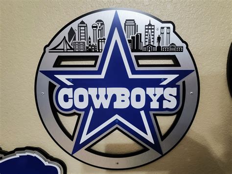 Dallas Cowboys Wall Décor, Round W/skyline V2 - Etsy