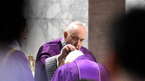 El Papa Francisco El Rito De La Ceniza Nos Invita A Volver A Dios Y A