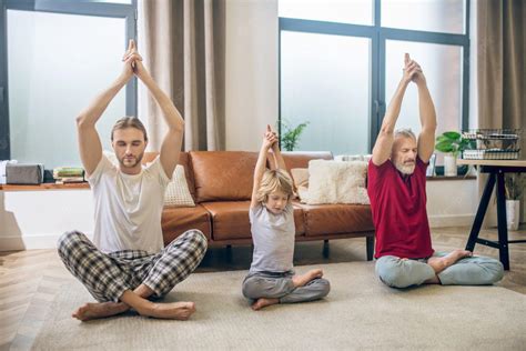 Cómo hacer yoga en familia Todo lo que debes saber