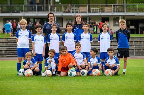 Affe Für einen Tagesausflug Herausziehen tus immenstaad fußball Art