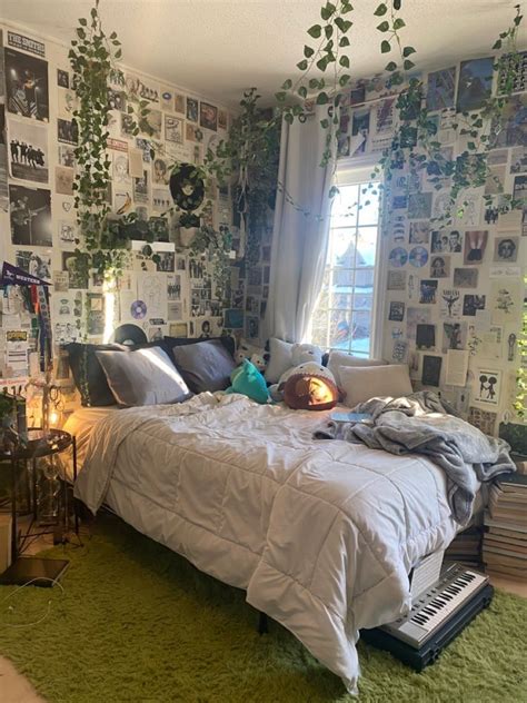 Grunge Bedroom Aesthetic Ideas Cluttered Bedroom Aesthetic Grunge Cozy