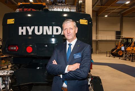 Baumagazin Online De Neuer Marketing Manager F R Europa Bei Hyundai Cee