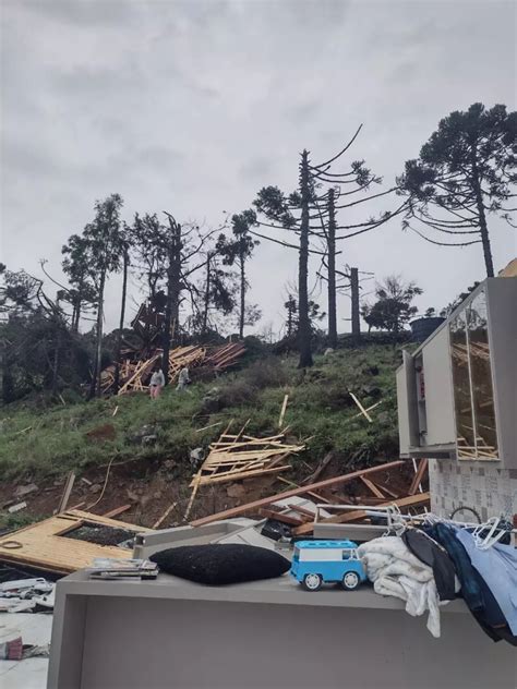 Tornado Ventos De Mais De Km H Atinge Serra Catarinense Tn