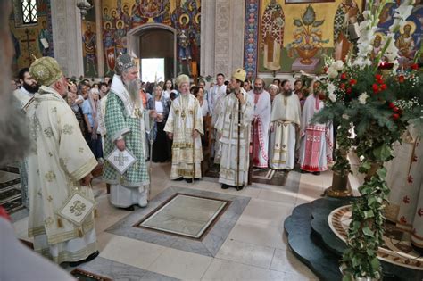 Svetom Liturgijom Po Ela Proslava Svetog Preobra Enja Krsne Slave